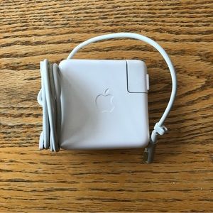 Apple MacBook Charger